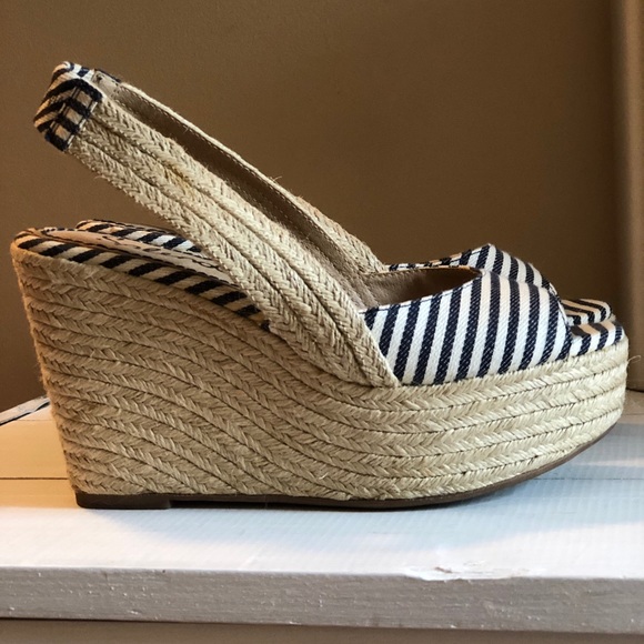 Splendid size 7 navy and white striped wedge shoes - Picture 2 of 3
